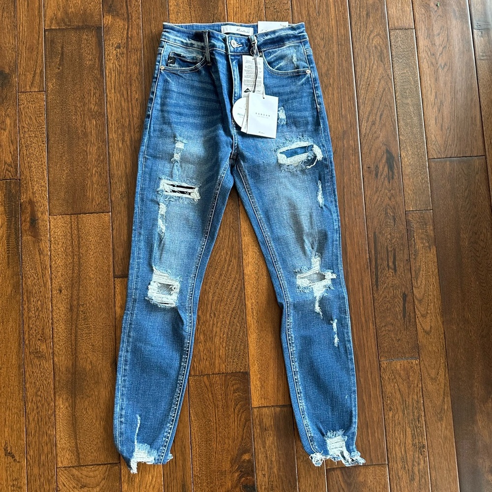 KanCan Distressed Jeans